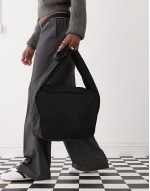 wabash cross body bag in black