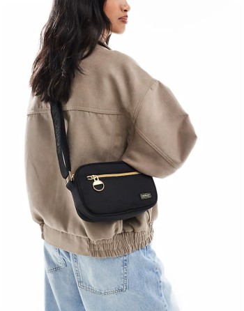 Qualify crossbody bag in black