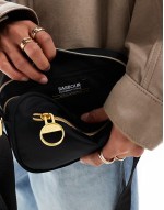 Qualify crossbody bag in black