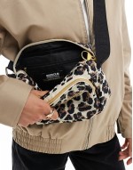 Boulevard crossbody bag in pearl jaguar