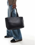 clean tote bag with wing detail