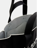 Izzy medium knitted tote bag in black